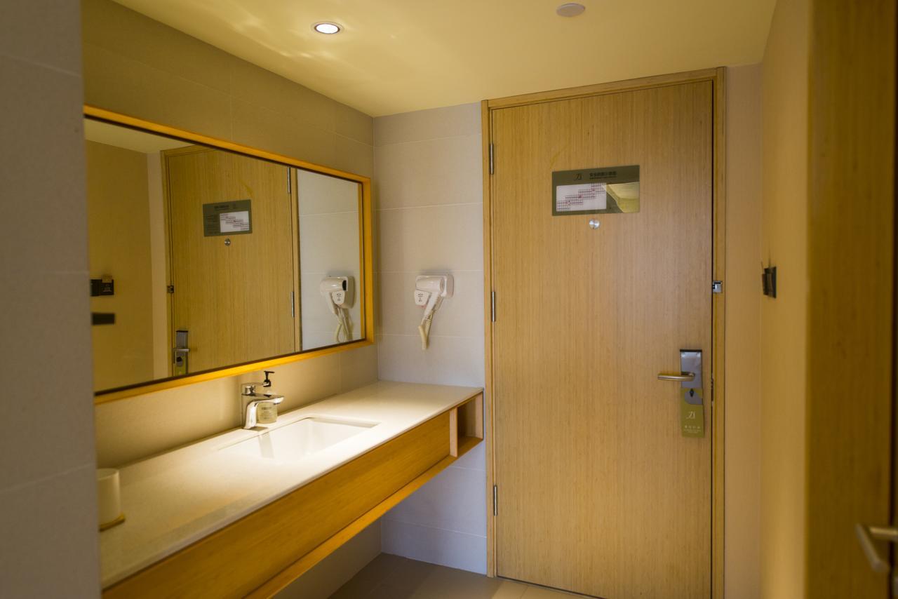 Ji Hotel Shanghai Hongqiao Transport Hub Linkong Zone Ngoại thất bức ảnh