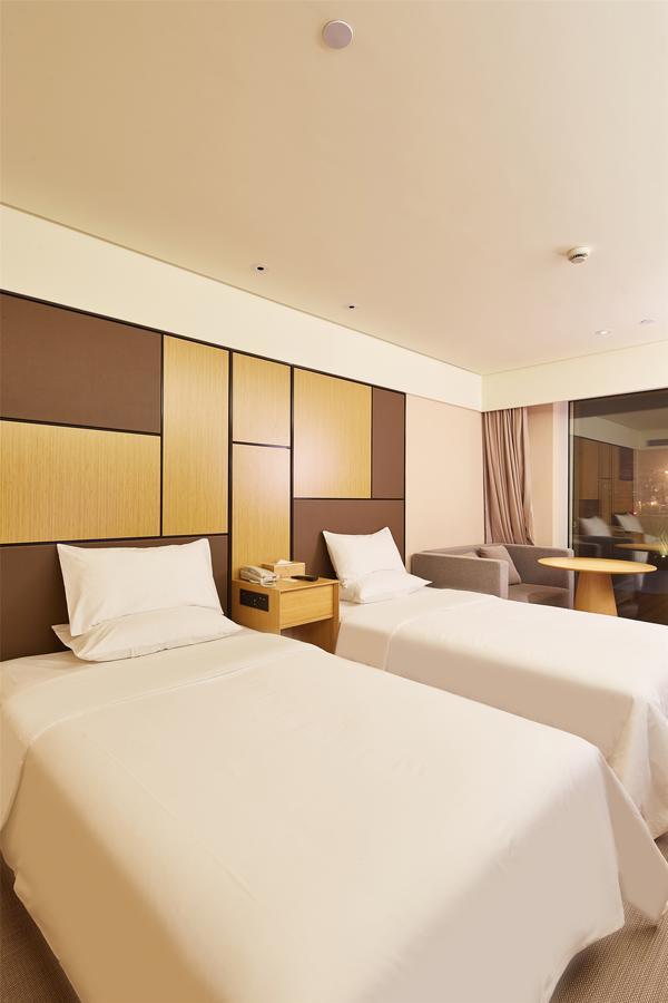 Ji Hotel Shanghai Hongqiao Transport Hub Linkong Zone Ngoại thất bức ảnh