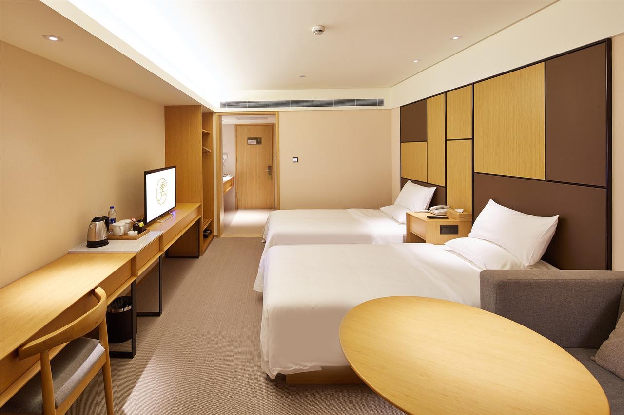 Ji Hotel Shanghai Hongqiao Transport Hub Linkong Zone Ngoại thất bức ảnh